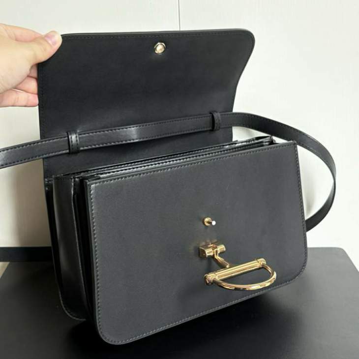 Picture of Gucci Handbags _SKUfw234998983fw